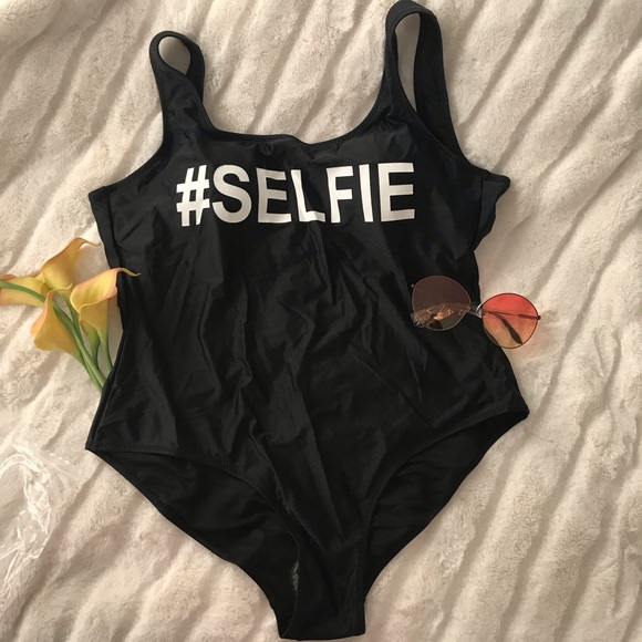 New One piece plus swimsuit - Picture 5 of 8